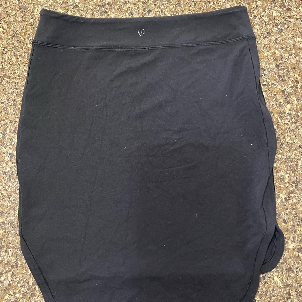 Lululemon skirt cotton material sz 6.. black - Picture 2 of 5